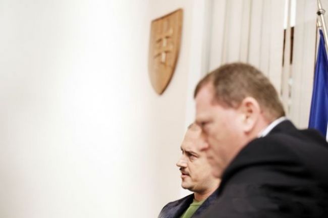 Rokovanie Kotlebu s maďarským veľvyslancom vyvolalo škandál