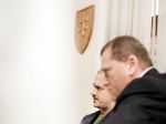 Rokovanie Kotlebu s maďarským veľvyslancom vyvolalo škandál