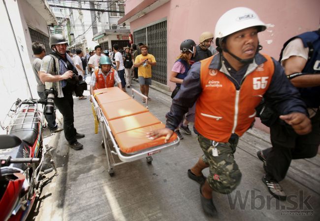 Tragédia na stavbe v Thajsku, zrútila sa nemocnica