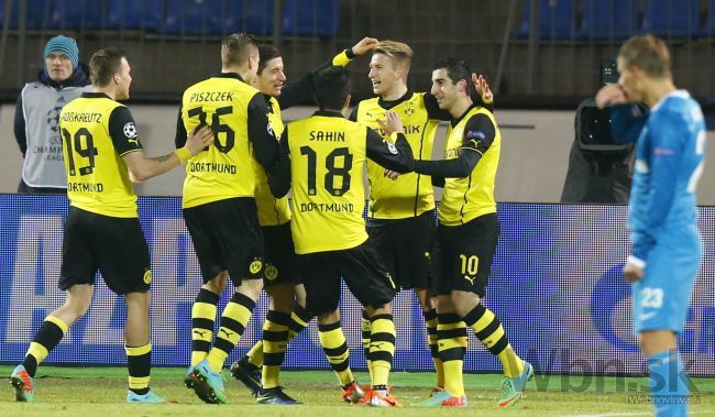 Manchester nečakane zakopol v Grécku, Borussia nezaváhala