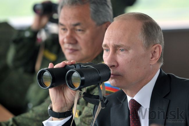 Na Kryme to vrie, Putin nariadil ruským vojskám pohotovosť
