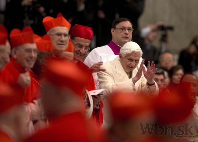 Moja rezignácia nebola pod nátlakom, priznal Benedikt XVI.