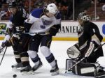 Video: 'Kosatky' sa v NHL trápia, Hiller vychytal shutout