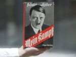 Knihu Main Kampf s podpisom Hitlera vydražili za takmer 65-tisíc USD