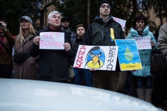 Aktivisti v Bratislave vyzvali Rusko na stiahnutie vojsk