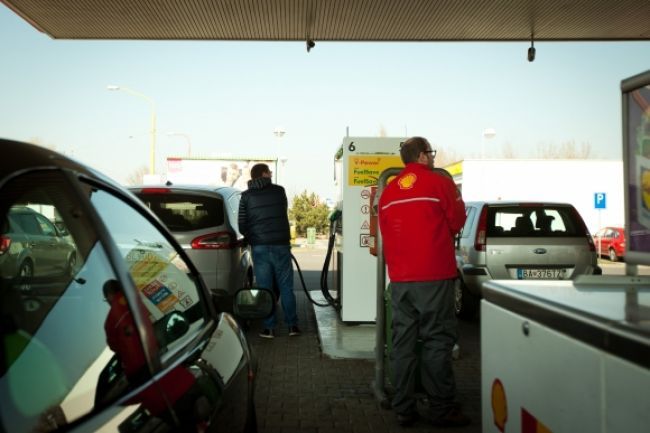 Ceny benzínov klesli, zvýšili sa ceny LPG