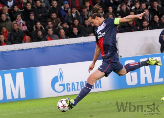 Video: Zlatan Ibrahimovič ohúril prihrávkou v štýle kung-fu