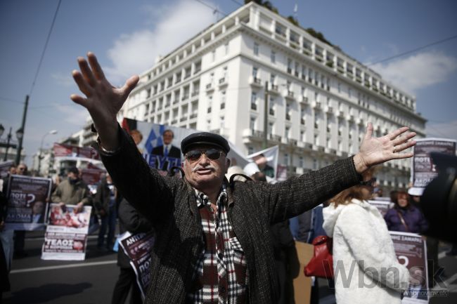 V Aténach sa protestuje, zatvorené ostanú aj lekárne