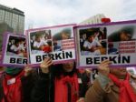 Po pohrebe tínedžera sa v Turecku protestovalo, umreli ľudia