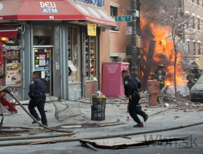 Po výbuchu v New Yorku prehľadávajú sutiny, obetí pribúda