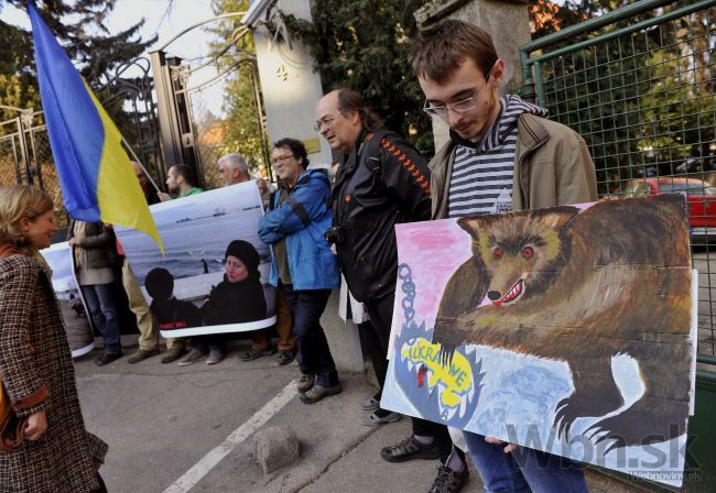 V Bratislave sa demonštrovalo proti ruskej okupácii na Kryme