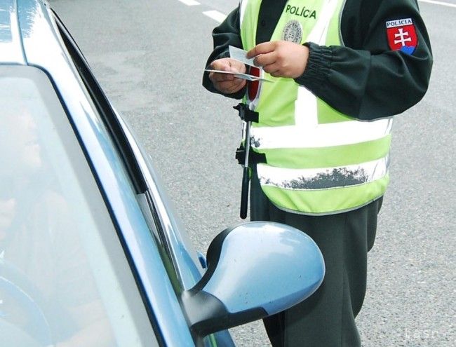 Dopravná akcia ukázala, že každý dvadsiaty pasažier v aute riskuje