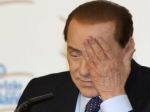 Berlusconi je von z politiky, súd mu zakázal kandidovať
