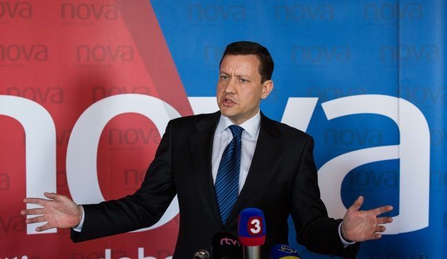 Robert Fico zneužíva políciu na svoju kampaň, tvrdí Lipšic