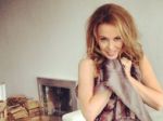 Sexi Kylie Minogue v novom klipe predvádza horúce cviky