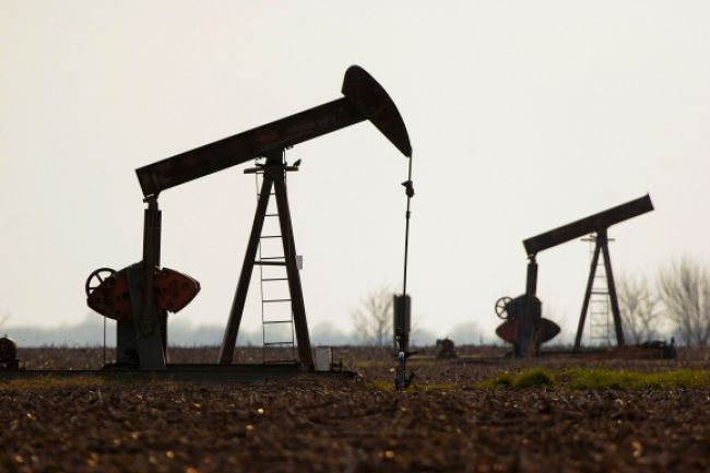 Americká ropa posilnila, ropa Brent a zlato oslabili