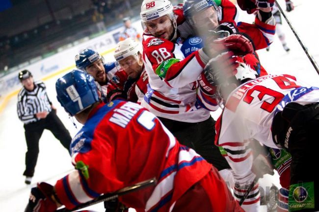 Video: V Prahe prekonali rekord KHL v dĺžke zápasu