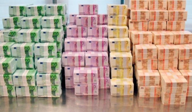 ING vracia požičané, Holandsku splatí vyše miliardu eur