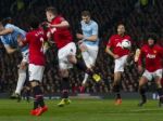 Video: Arsenal remizoval, manchesterské derby pre City