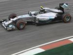 V piatkových tréningoch F1 v Sepangu viedol Rosberg