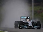 Pole position na VC Malajzie ukoristil Lewis Hamilton