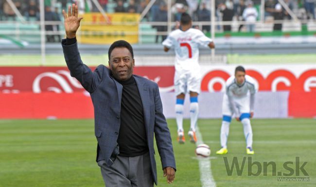Futbalový kráľ Pelé je mŕtvy, oznámila CNN na Twitteri