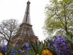 Parížsku dominantu Eiffelovku najskôr nechceli, ale stojí už 125 rokov