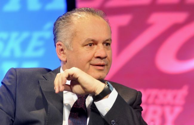 Andrej Kiska dá plat prezidenta chudobným, firiem sa nevzdá