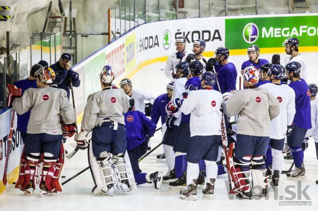 Slovenskí hokejisti začali prípravu na svetový šampionát