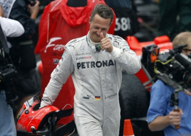 Dobrá správa, Michael Schumacher robí pokroky