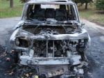 V Bratislave horel luxusný jeep, zrejme ho niekto podpálil
