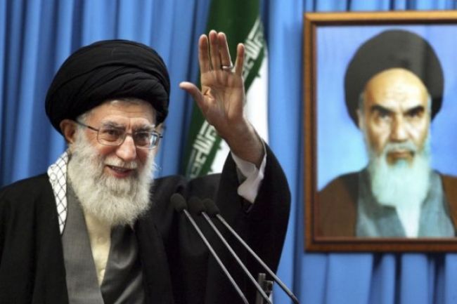 Nevzdáme sa jadrového programu, tvrdí duchovný vodca Iránu