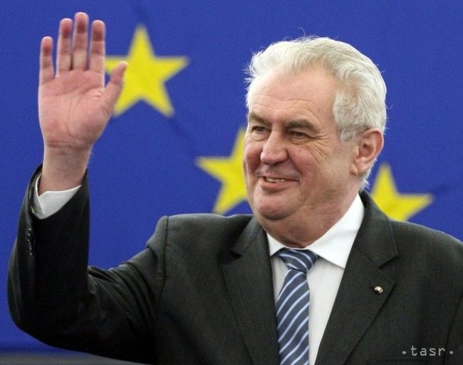 Miloš Zeman je za preventívne zastrašenie Ruska