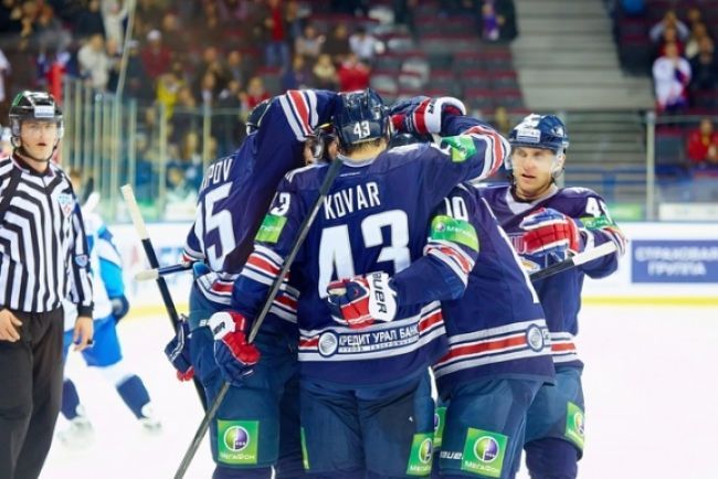 Magnitogorsk je vo finále KHL, Záborského Ufa skončila