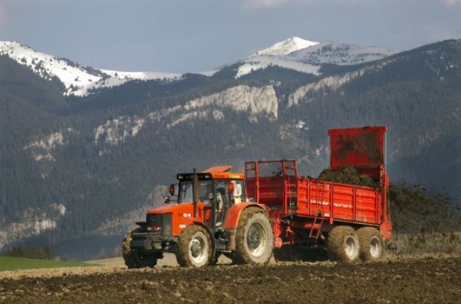 OĽaNO chce zachrániť pôdu pred zbohatlíkmi, iniciuje schôdzu