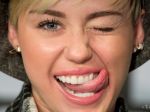 Speváčka Miley Cyrus leží v nemocnici