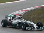 Pole position na VC Číny ukoristil Brit Hamilton