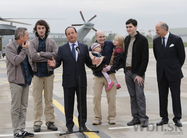 Video: Unesení francúzski novinári sa vrátili do vlasti
