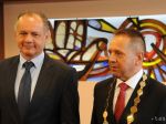 Budúceho prezidenta Andreja Kisku prijal primátor Anton Danko