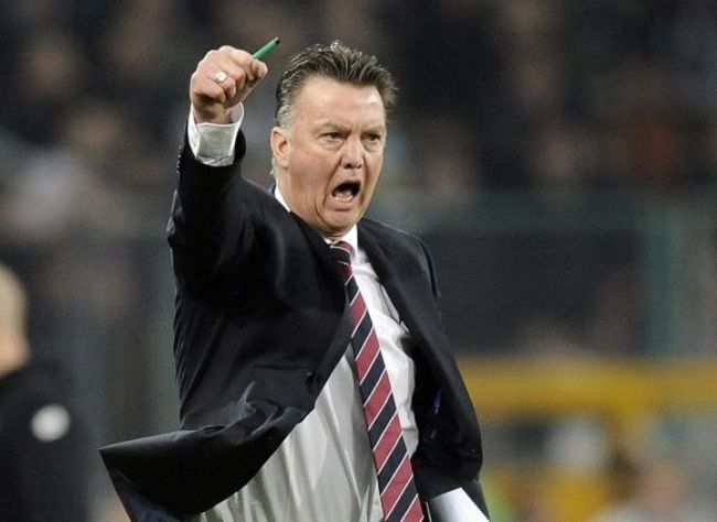 Van Gaal sa vraj dohodol s Manchestrom, prevziať ho má po MS