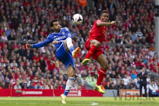 Video: Liverpool prehral s Chelsea, k titulu sa nepriblížil