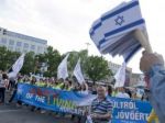 Proti antisemitizmu protestovali v Maďarsku desaťtisíce ľudí