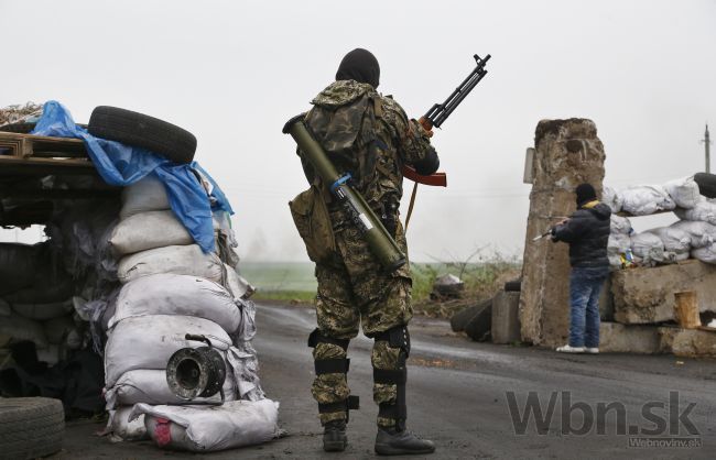Kyjev stráca kontrolu nad východom, armáda je v pohotovosti