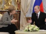 Medzinárodný zásah je potrebný, zhodli sa Putin a Merkelová