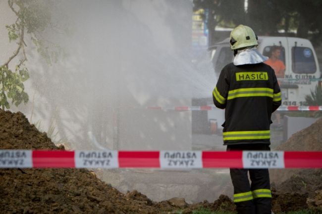 V Šali unikal plyn zo záhrady domu, museli evakuovať 50 ľudí