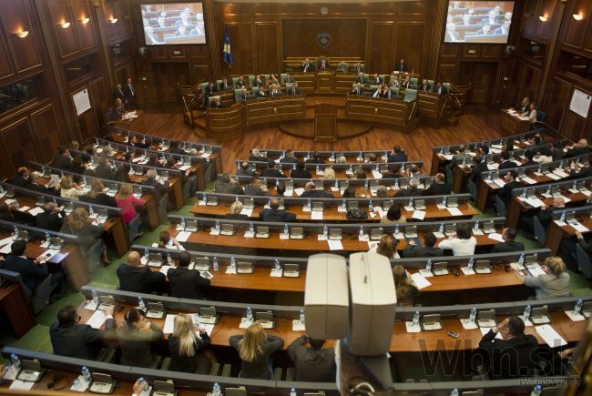 Kosovo si bude v júni predčasne voliť nový parlament