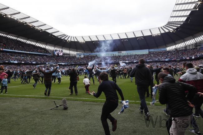 Video: Škrtel si dal vlastný gól, titul má Manchester City