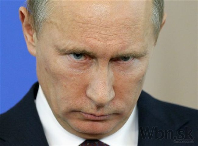 Schwarzenberg: Putin nemá na vojnu, chce rozvrat zvnútra