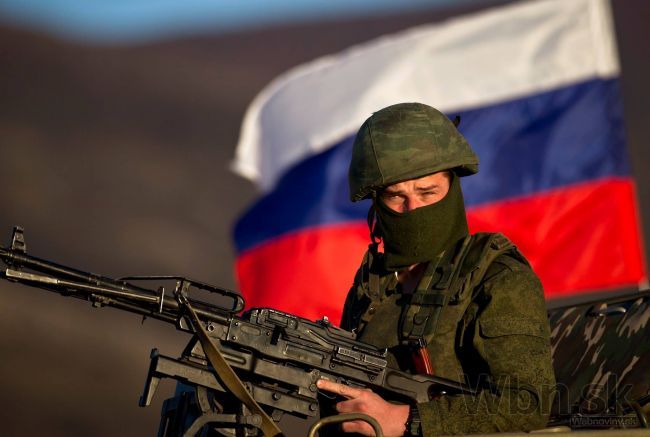 Rusi okupujú ukrajinské hranice, Briti posielajú stíhačky
