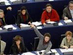V súťaži o europarlament dobiehajú socialisti ľudovcov